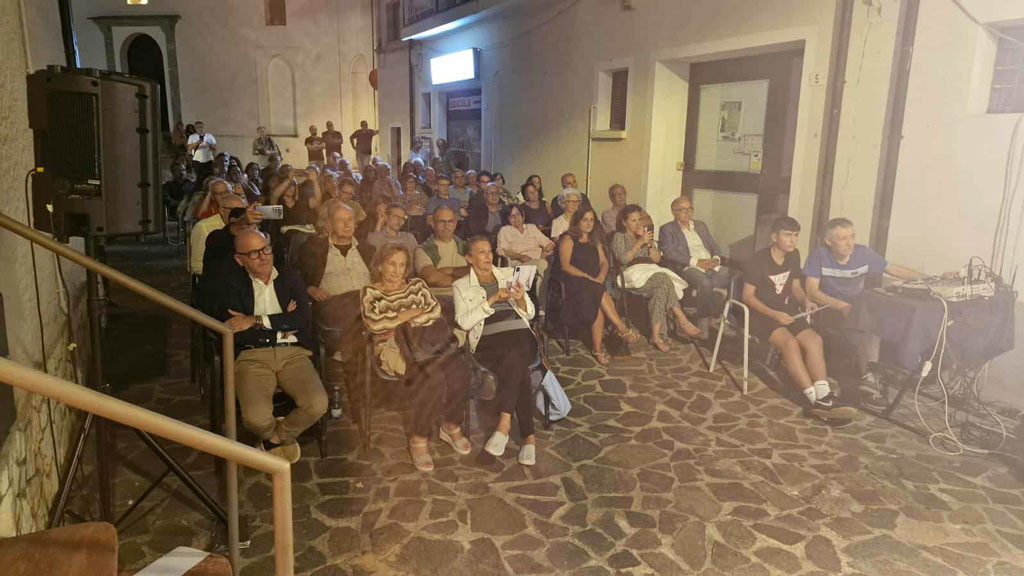 pubblico-reading-F.Mastroianni_608cb.jpg