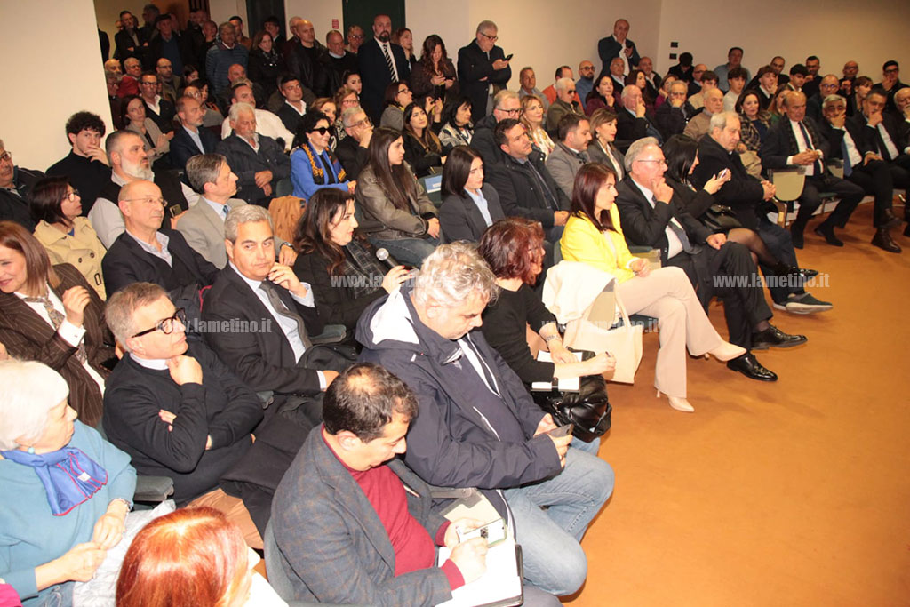 pubblico17.40.06_ef192.jpg