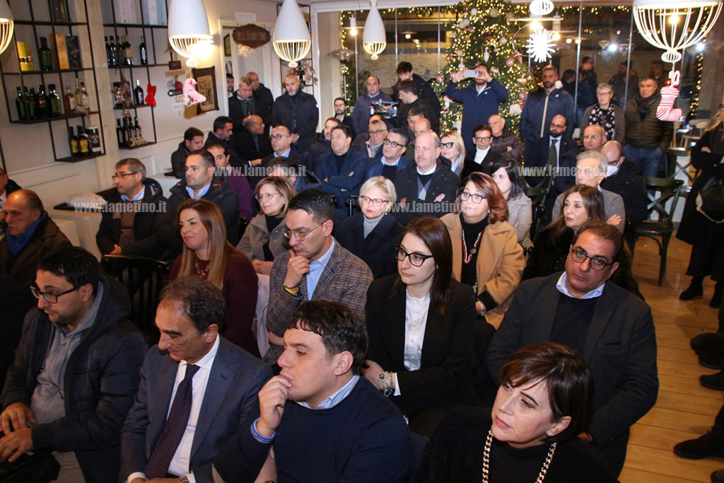 pubblico6d7_01c02.jpg