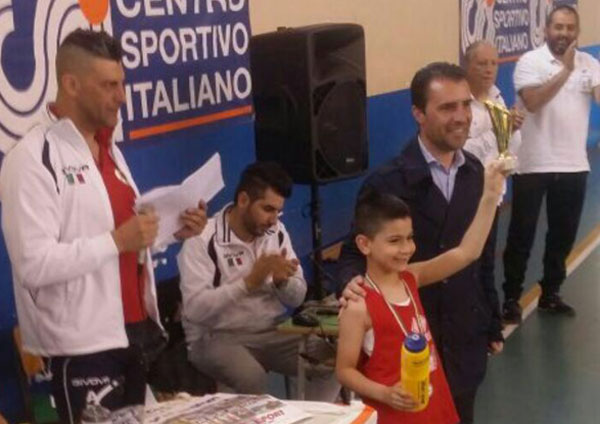 Primato per il piccolo pugile lametino Antonio Perri al Criterium