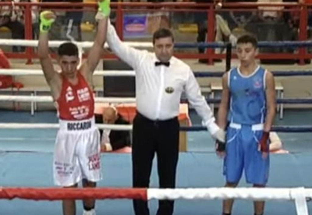 Approda in semifinale il pugile lametino Riccardo Scalise a Roccaforte di Mondovì