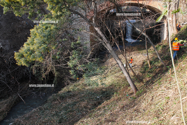 Lamezia: Continua l'opera di pulizia del torrente Piazza