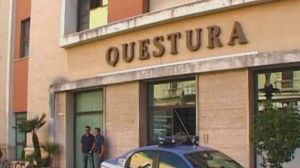 Calcio, tifosi si fingono poliziotti: 4 Daspo a Catanzaro