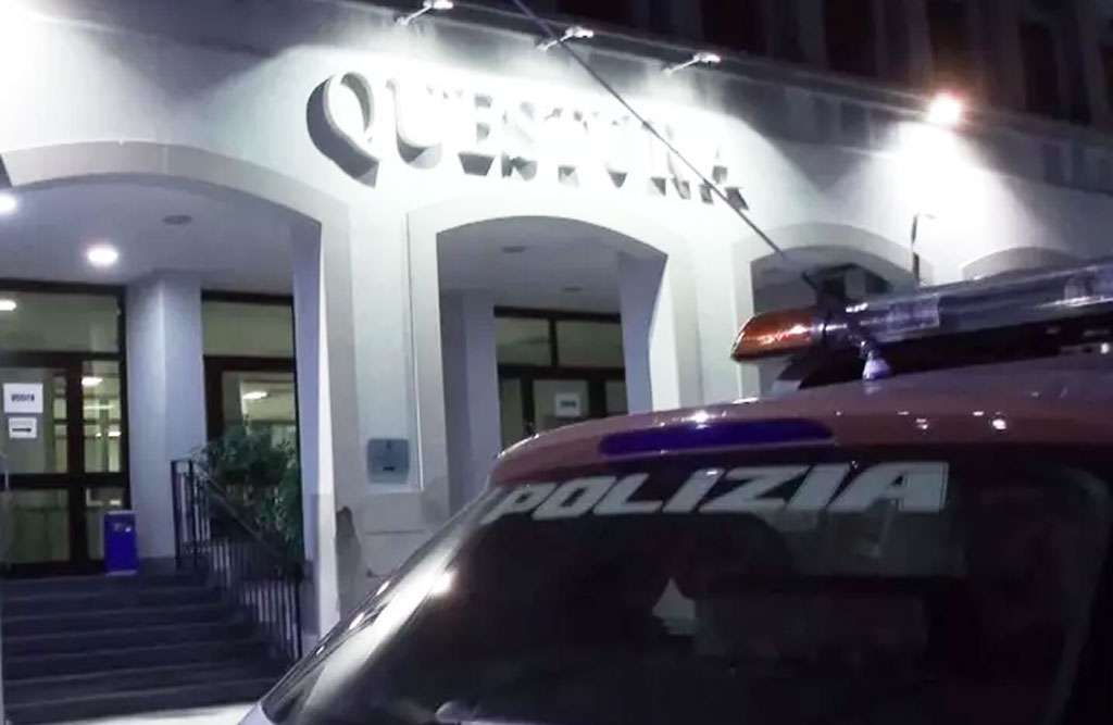 Scopre ladro che gli sta rubando l'auto e viene ferito con coltellata nel Reggino, indagini