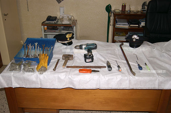 Calabria: Tentarono furto in ex market, arresto terzo componente banda