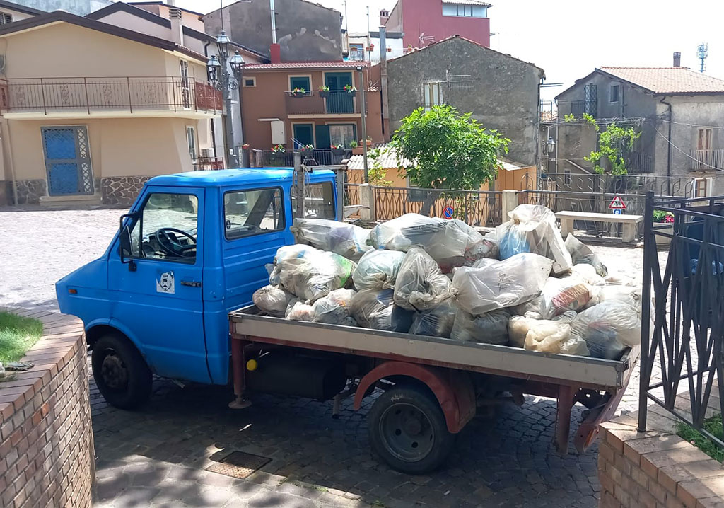 raccolta-rifiutibf36_3dc38.jpg