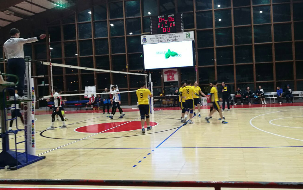 Volley: la Raffaele Lamezia ritrova la vittoria in casa della Virtus Potenza