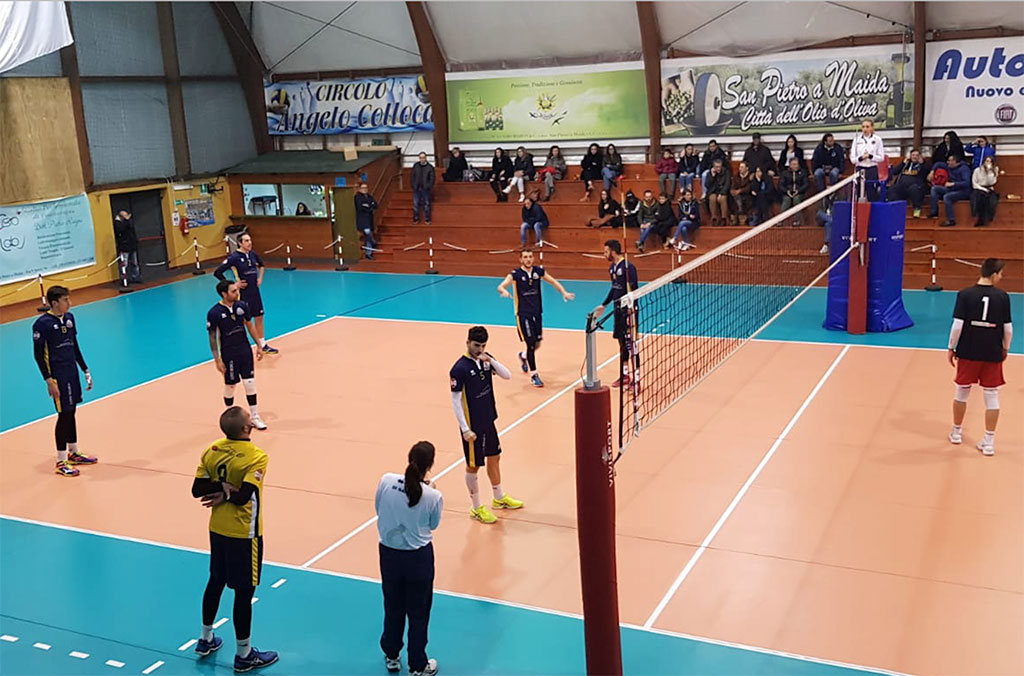 Volley, la Raffaele Lamezia perde in casa contro la Tonno Callipo
