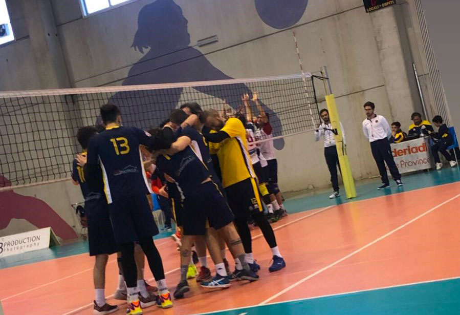 Volley, torna alla vittoria la Raffaele Lamezia: 3-1 contro il Cosenza