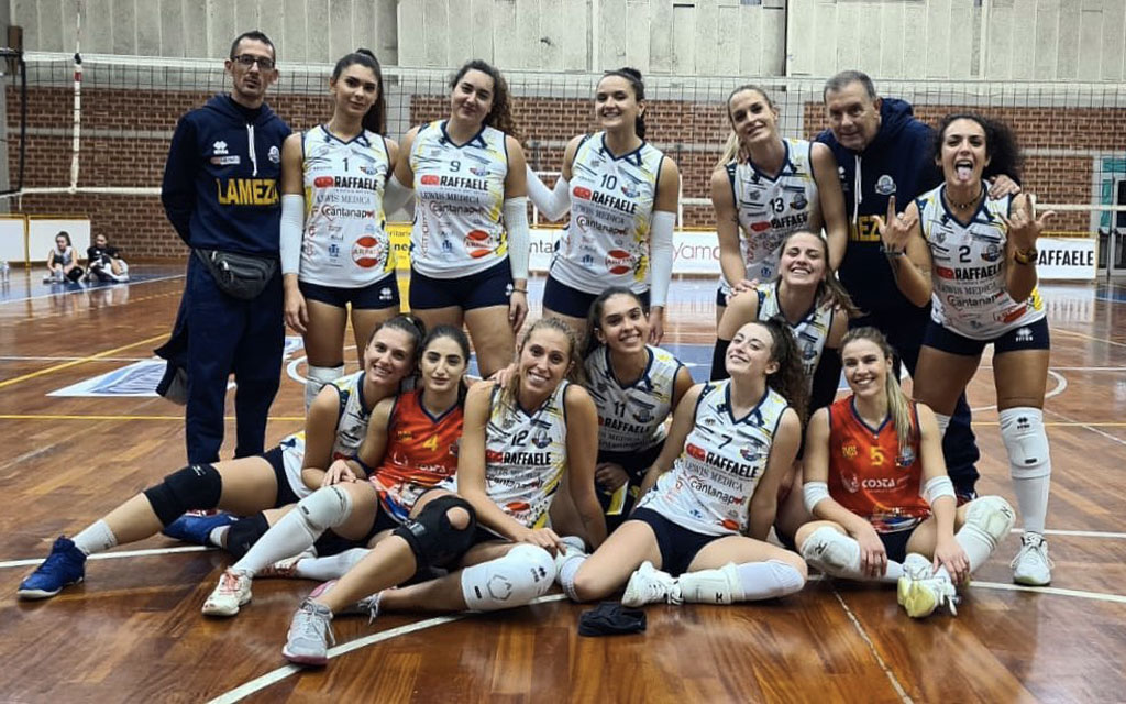Le ragazze della Raffaele Lamezia battono l'Avolio Castrovillari