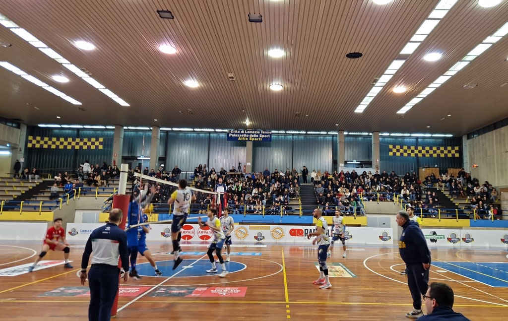 Volley, vittoria netta della Raffaele Lamezia contro Letojanni