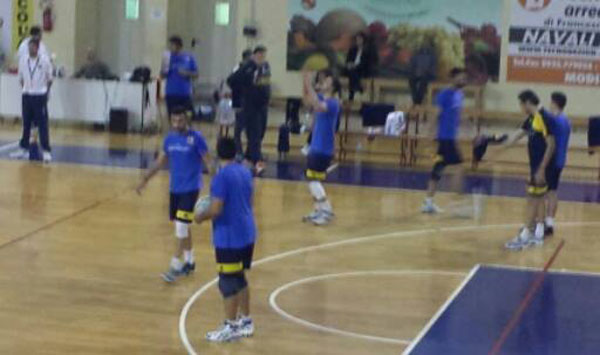 Volley: Raffaele Lamezia porta 3 punti a casa, espugna il Palarizza di Modica