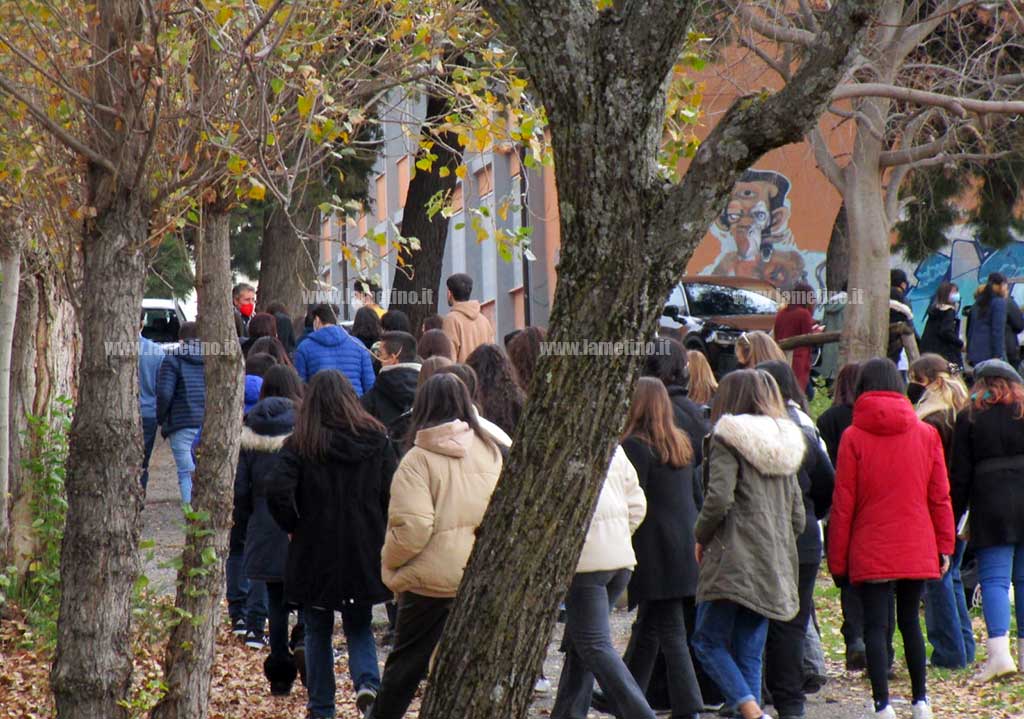 ragazzi-scuole-evacuate620cbefb3_42dac.jpg
