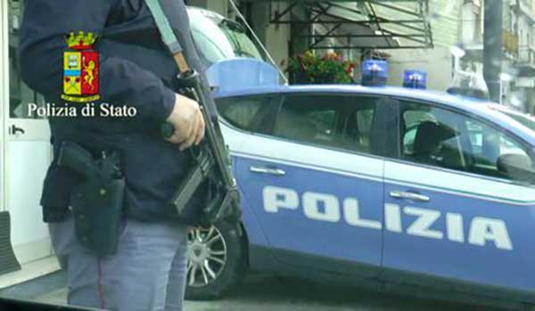 Guardia giurata rapinata a Reggio Calabria, bottino da 45 mila euro 