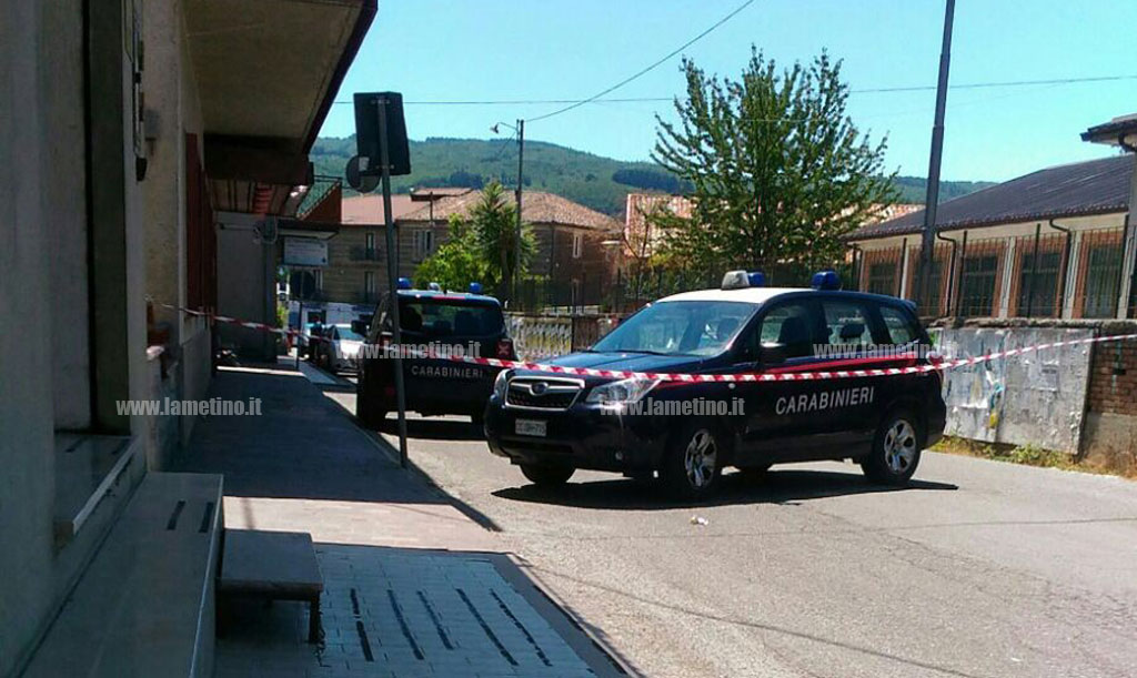 Rapina in banca a Decollatura, ferito dipendente