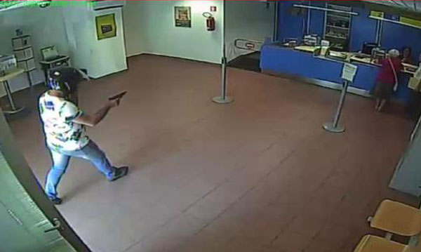 Rapina in ufficio postale e tabacchino a Pizzo, arrestate tre persone
