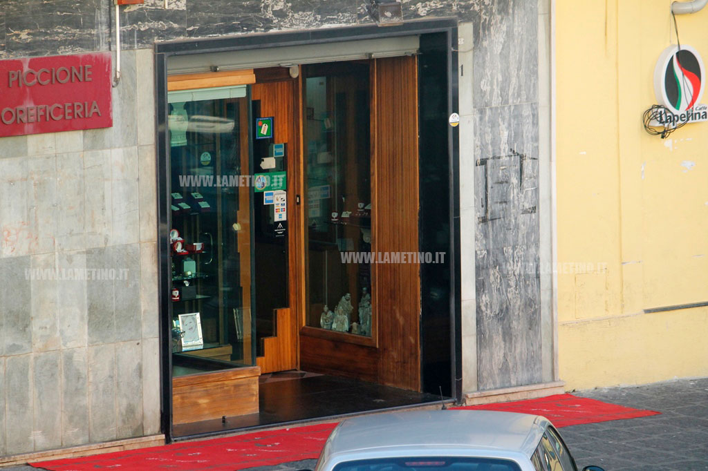 rapina_piccioni_161215.jpg