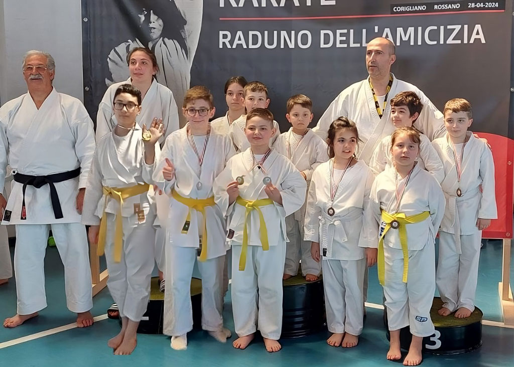 Karate, “Raduno dell’amicizia” a Corigliano Rossano: presenti anche giovani dell’hinterland lametino
