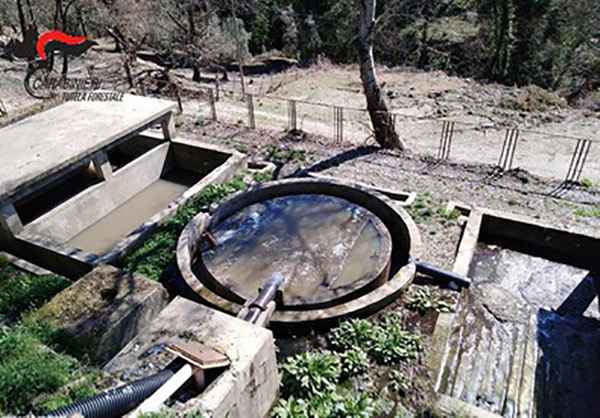 Reflui da depuratore in vallone a Cerisano, elevata sanzione