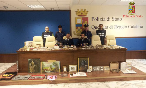 Calabria: Refurtiva per 150mila euro trovata a Reggio, una denuncia
