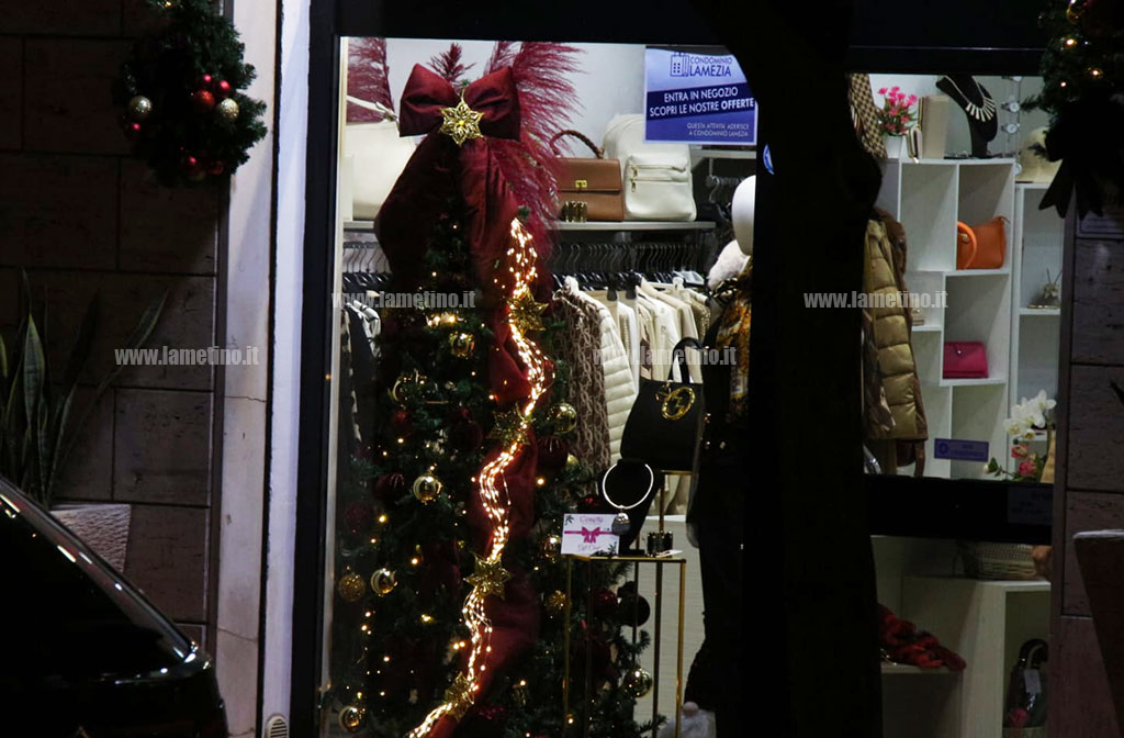 regali-natale627b6b16aaa5_701d6.jpg
