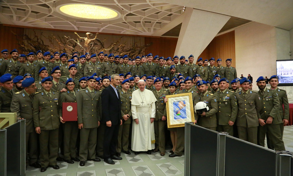 Reliquia di Papa Giovanni XXIII consegnata al 2° Reggimento Sirio di Lamezia 