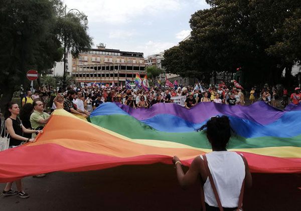 In più di duemila a Reggio per il Gay Pride
