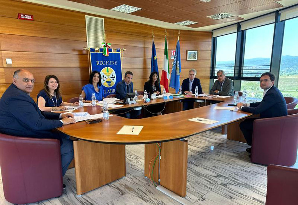 Regione: ok Giunta a presa d'atto accordo Psc Meloni-Occhiuto, approvati altri provvedimenti su politiche sociali e lavoro
