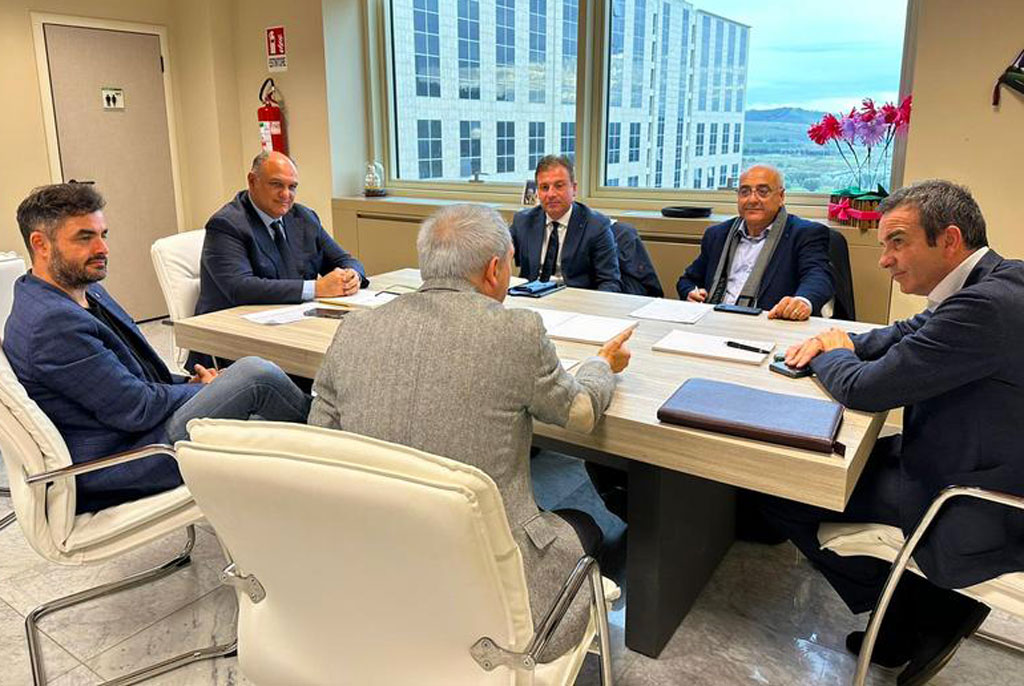 Lavoro e precariato, avviato tavolo di concertazione Regione-Sindacati