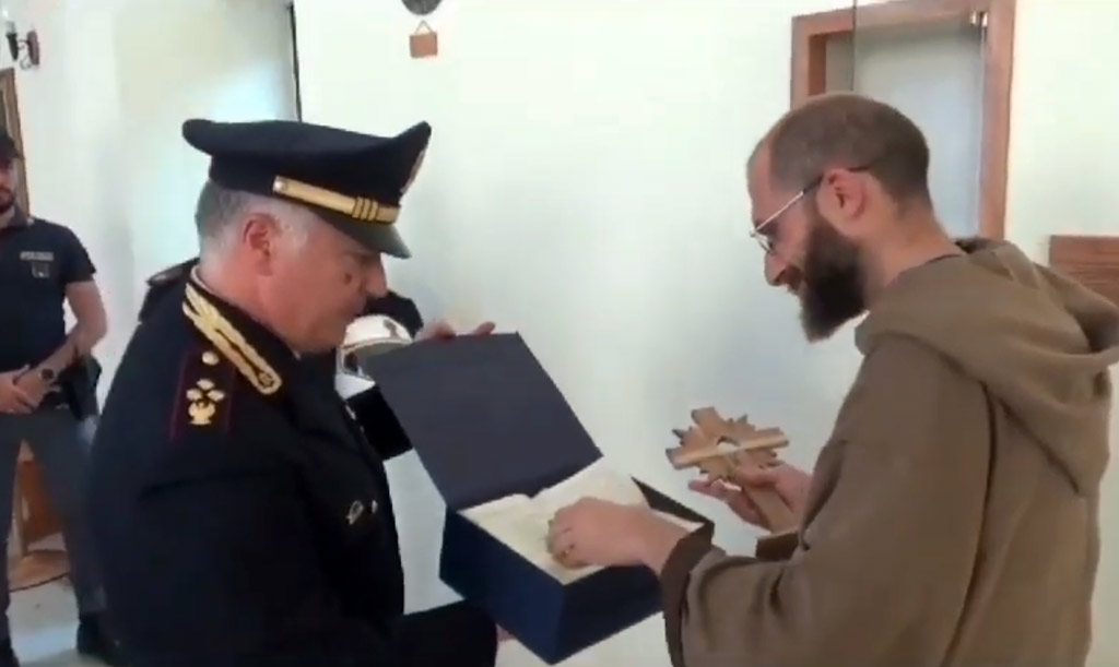 Lamezia, restituite le reliquie di San Francesco di Assisi rubate nella chiesa di Santa Chiara - Video
