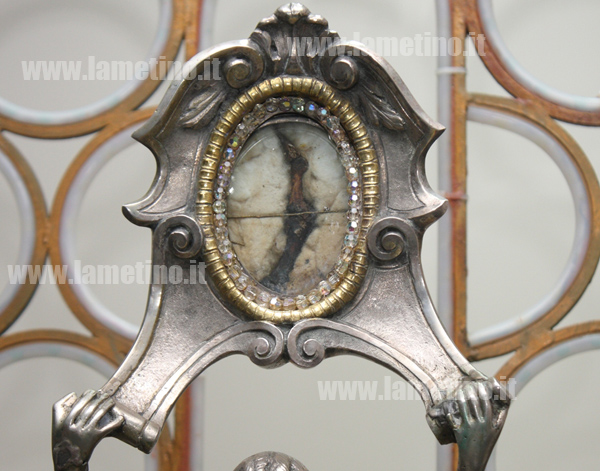 Lamezia: Reliquia San Francesco di Paola in visita a comando Municipale e Carabinieri