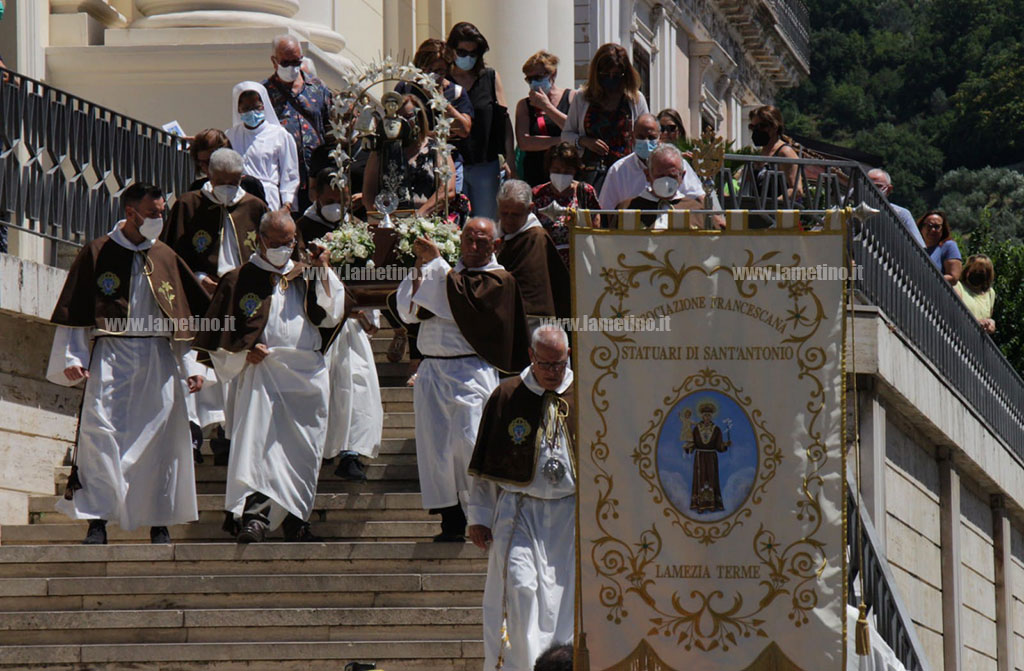 reliquia-s-antonio-lamezia-2022397fd18_a494e.jpg