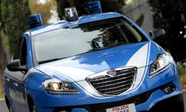 Aggredisce e picchia l'ex moglie a Crotone, 65enne ai domiciliari 
