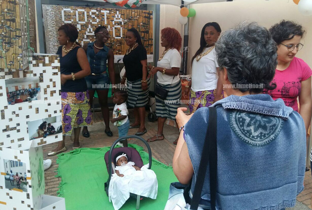 Lamezia: "I rifugiati non sono un problema ma risorse", inaugurata Giornata Mondiale tra storie, canti e giochi