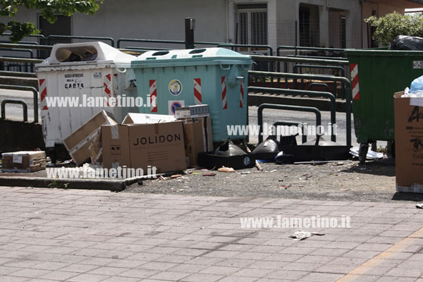 rifiuti-area-lucchino-13-maggio-2013.jpg