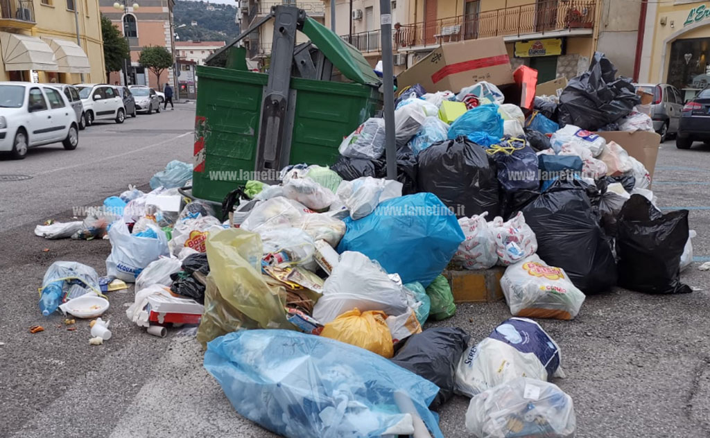 rifiuti-lamezia-51219.jpg