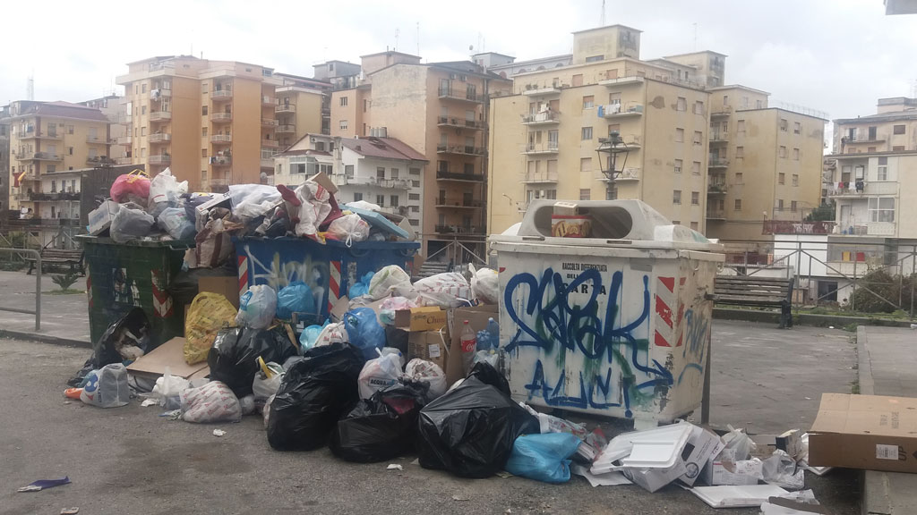 rifiuti-lamezia.jpg