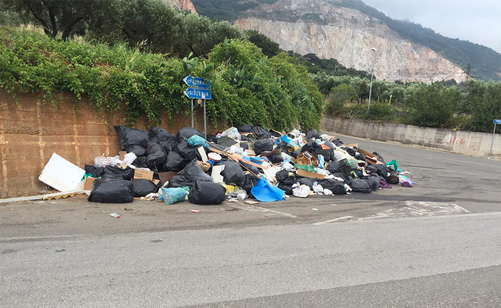 Lamezia, Lega Giovani: “Rifiuti e degrado ambientale nella zona di San Minà”