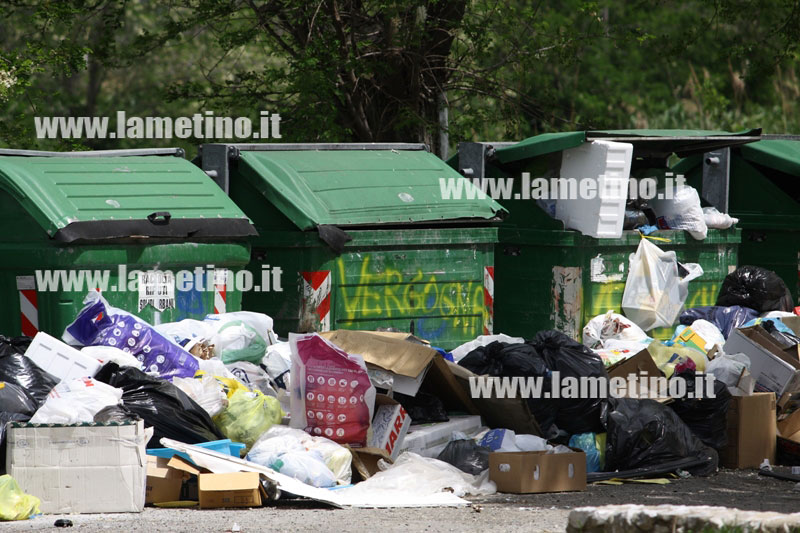 Lamezia: Problema rifiuti lungo la costa in località Marinella