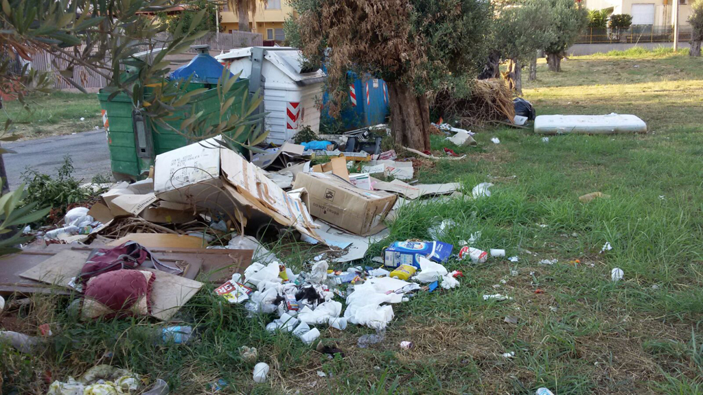 Lamezia, Italia Nostra: rifiuti in via dei Sanniti
