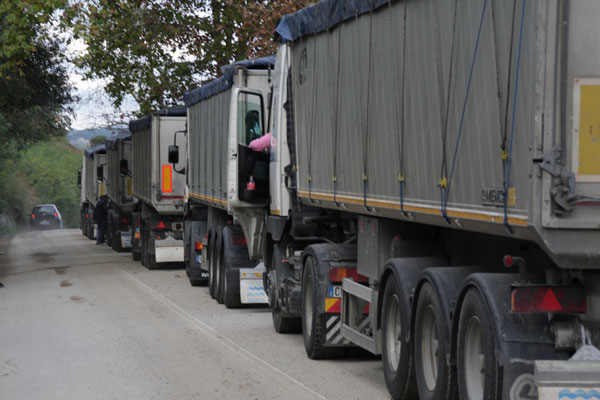 Pianopoli, sindaco Cuda firma ordinanza che blocca Tir rifiuti da Campania