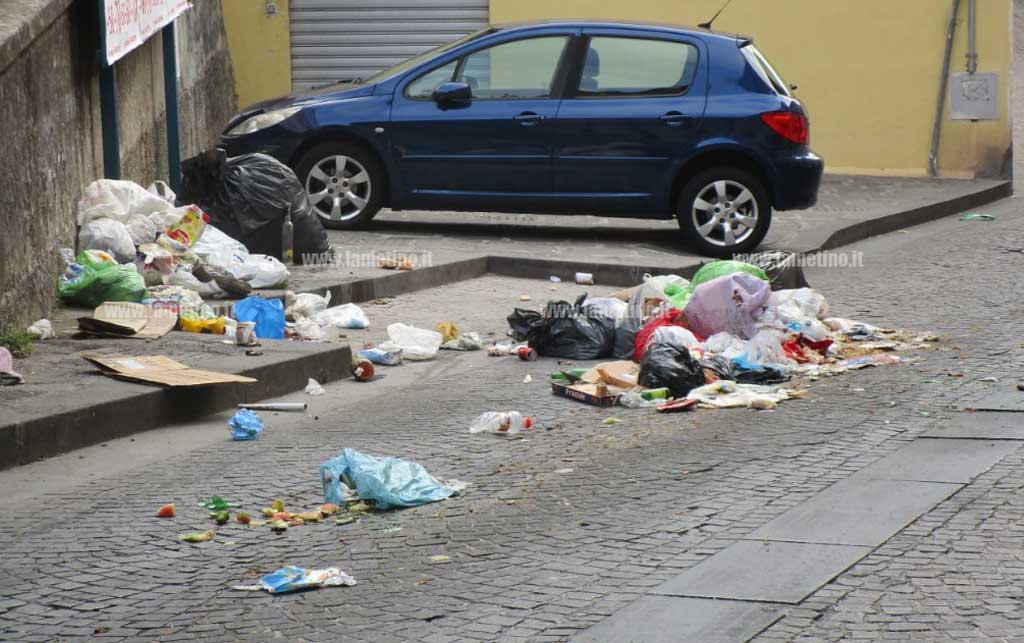 rigiuti-strada-via-torre-lissania-12-agosto6.jpg