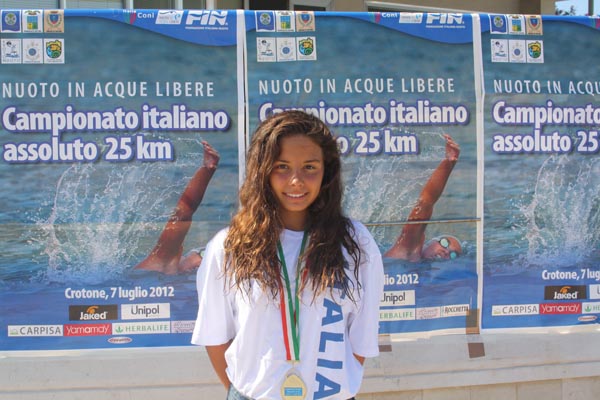 Lamezia: Rosamaria Viterbo a sedici anni è campionessa nuoto di fondo