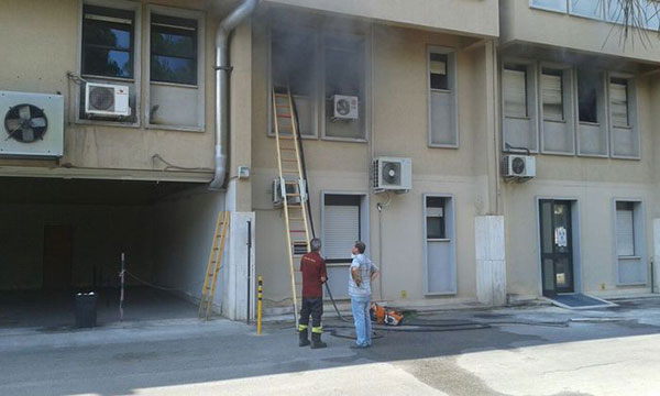 Scoppia incendio in laboratorio ospedale Rossano