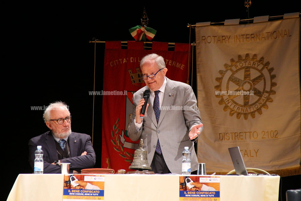 rotary-lamezia-convegno-2152220ff_4c382.jpg