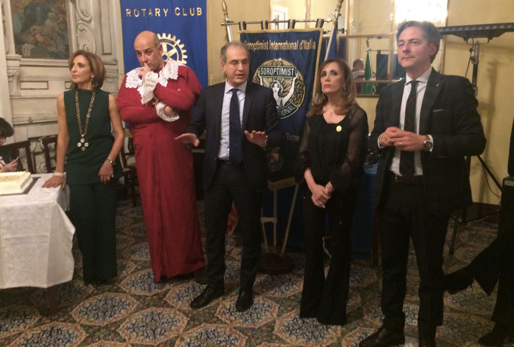 Lamezia, serata di beneficenza "Notte di Carnevale", raccolti fondi per associazione volontariato Vincenziano
