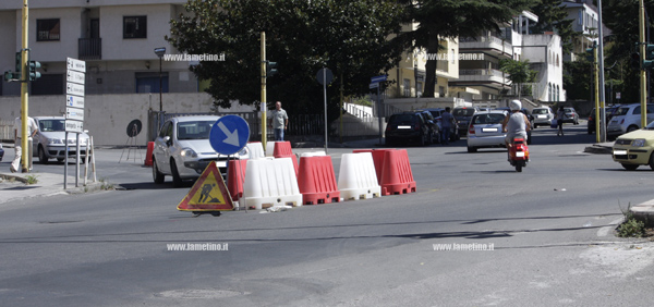 Lamezia: Posizionati delimitatori di traffico per lavori rotatoria via Marconi