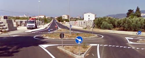 rotatoria_via_Raffaele_prima_dei_nuovi_lavori