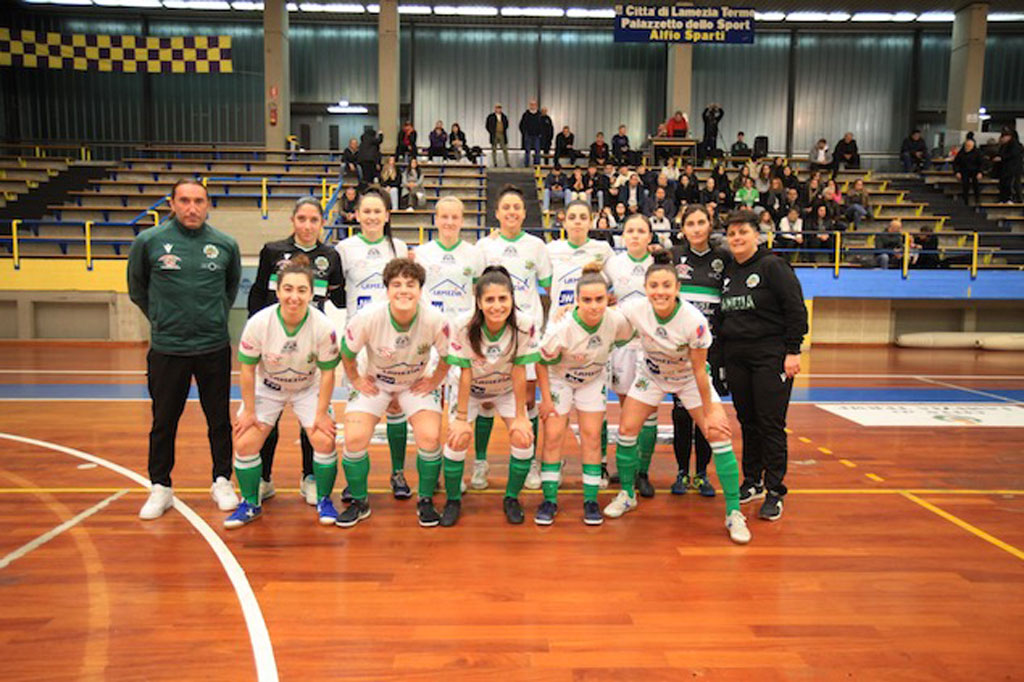 Calcio a 5 femminile, T&T Royal Lamezia vince 9-0 contro Verona 