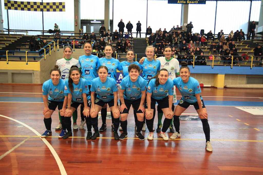 Calcio a 5 femminile, la T&T Royal Lamezia lotta ma esce sconfitta con il Molfetta